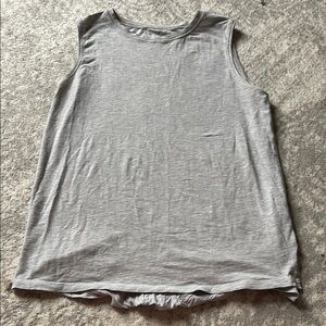Lululemon Athletica Gray Sleeveless Boxy Tank Top Size: Like Medium